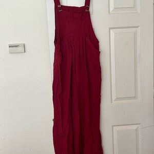 Cropped wide leg overalls from Temu. NWOT size large (8/10). Dark red.